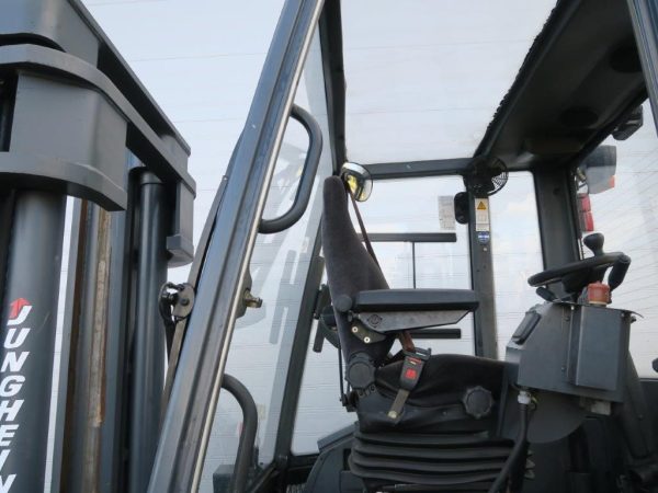 Jungheinrich Wózek widłowy czołowy