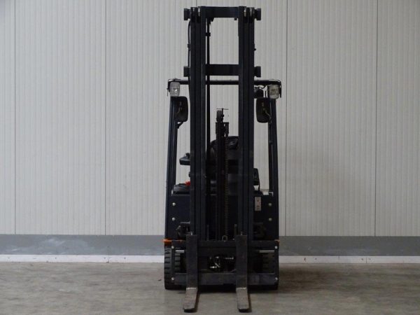 Doosan Elektryczny wózek widłowy 3-kołowy