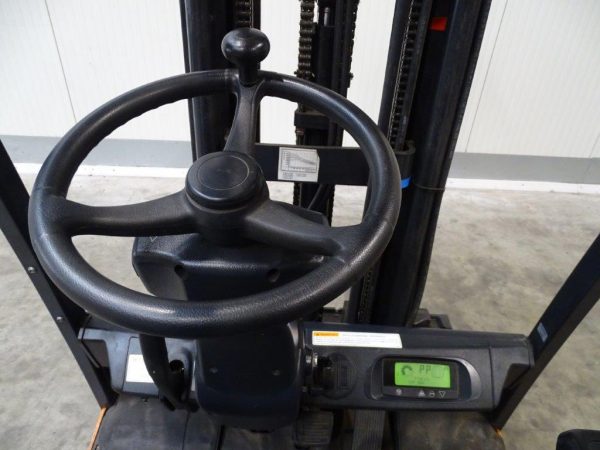 Doosan Elektryczny wózek widłowy 3-kołowy