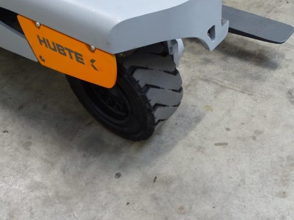 Hubtex Wielokierunkowy wózek boczny