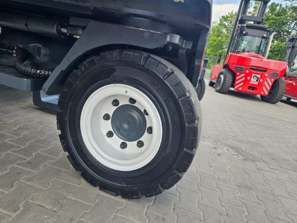 Combilift Wielokierunkowy wózek boczny