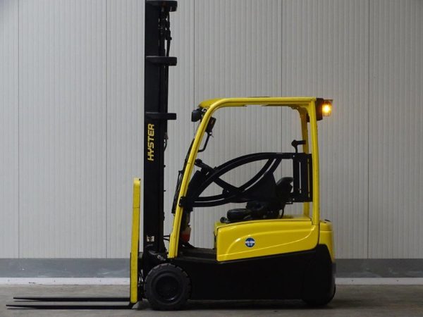 Hyster Elektryczny wózek widłowy 3-kołowy
