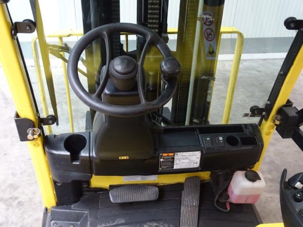 Hyster Elektryczny wózek widłowy 3-kołowy