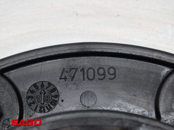 471099