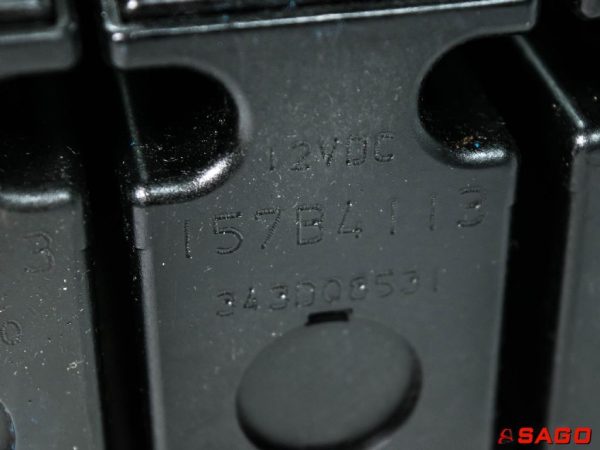 Hydraulika - Typ: DANFOSS Steuerschieber 4-Fach i.T. 463D09424 PVP 150 BAR 24V 157B4128 109102000 157H3192 157B4113 157B6200 343DQ8531 BAUMANN