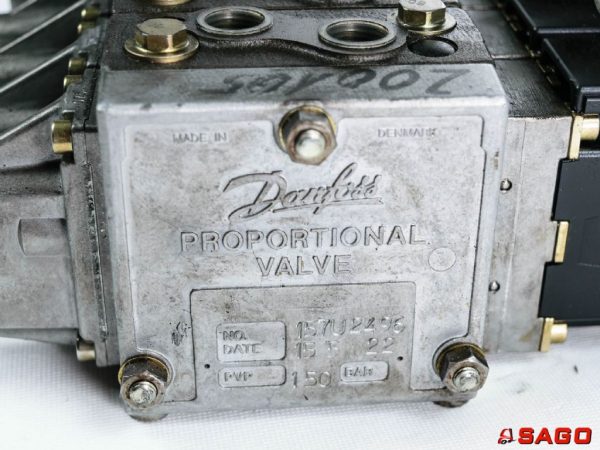 Hydraulika - Typ: Steuerschieber 5fach 200105 157U2496 15 5 22 150 BAR 24V 157B4125 Danfoss