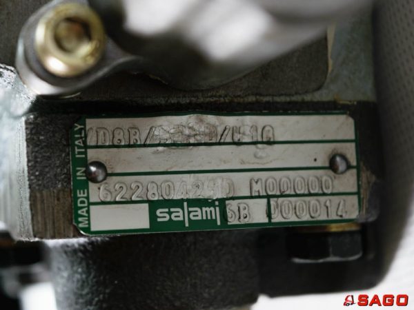 Hydraulika - Typ: Steuerschieber 3fach 82489 VD8B/BDDD/U18 622804250 M00000 Salami