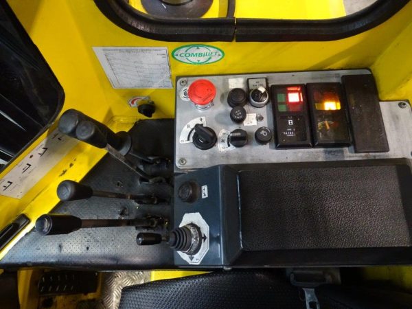 Combilift Wielokierunkowy wózek boczny