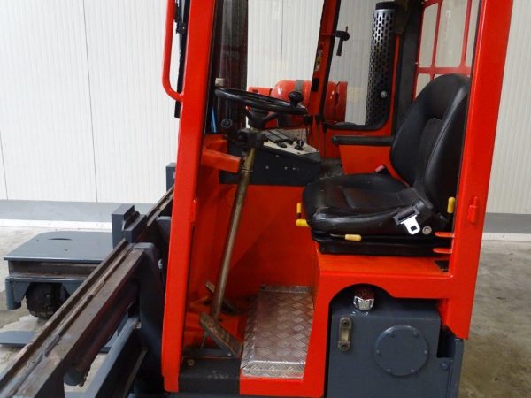 Combilift Wielokierunkowy wózek boczny
