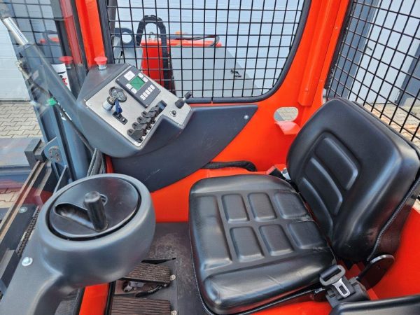 Combilift Wielokierunkowy wózek boczny