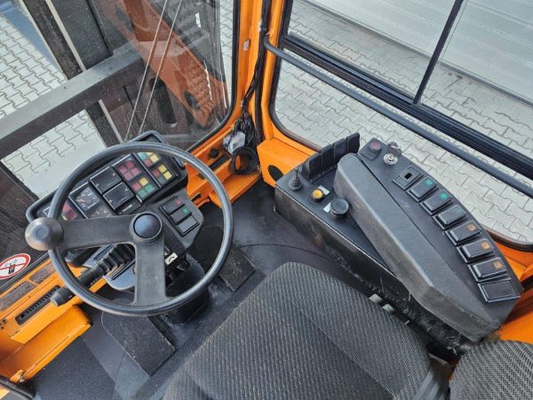 Hubtex Kompaktowy wózek widłowy