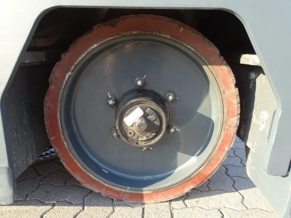 Combilift Wielokierunkowy wózek boczny