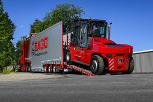 Transport wózka widłowego firma SAGO